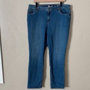 Chicos Women’s Medium Wash Mid Rise Jeans Size 3 (14-16)